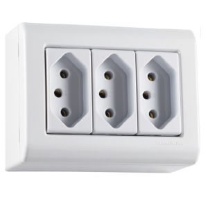 TOMADA LIZFLEX SOBREPOR TRIPLA 2PT 10A  REF. 57304/027
